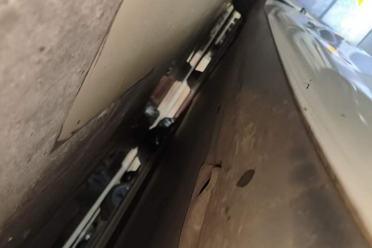 Used Tesla Model 3 2022 Rear-Wheel-Drive Version Right Side Sill