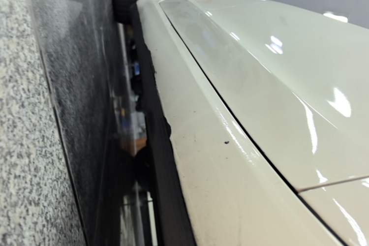 Used Tesla Model 3 2022 Rear-Wheel-Drive Version Right Side Sill