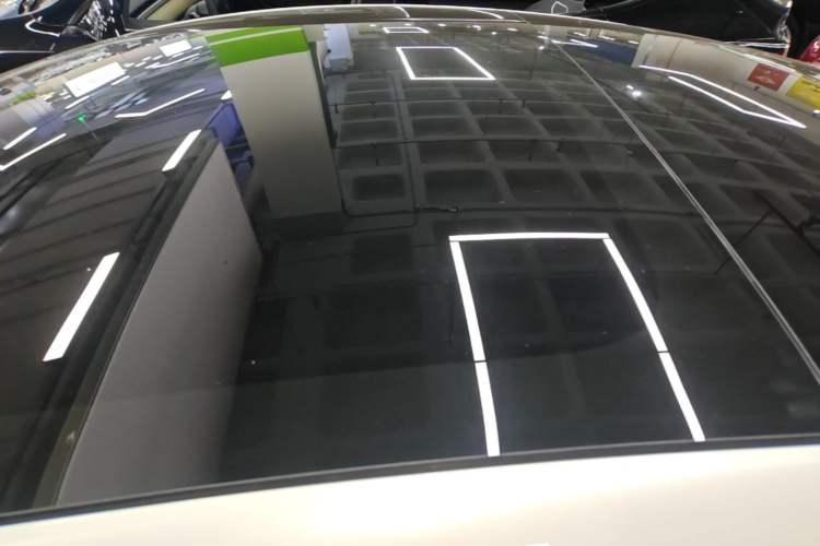 Used Tesla Model 3 2022 Rear-Wheel-Drive Version Roof