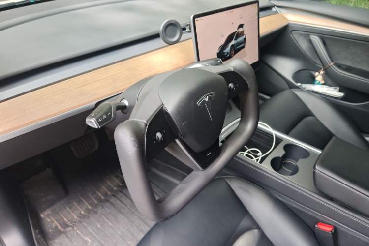 Used Tesla Model 3 2022 Rear-Wheel-Drive Version Steering Wheel