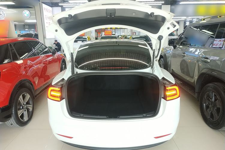 Used Tesla Model 3 2022 Rear-Wheel-Drive Version Trunk