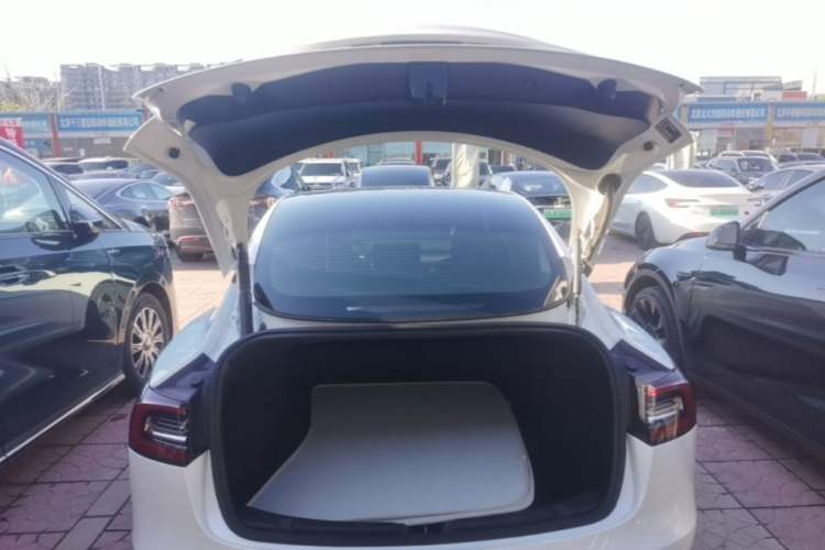 Used Tesla Model 3 2022 Rear-Wheel-Drive Version Trunk