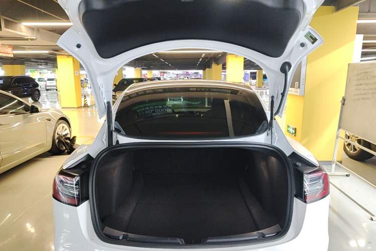 Used Tesla Model 3 2022 Performance High-Performance All-Wheel-Drive Version Trunk
