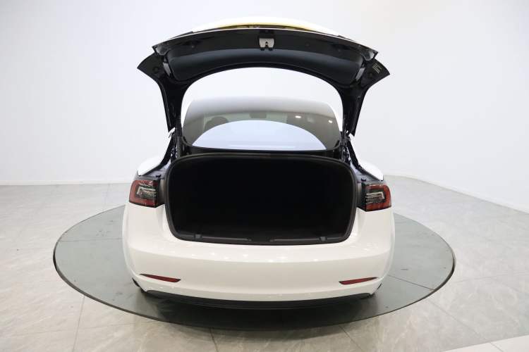 Used Tesla Model 3 2022 Rear-Wheel-Drive Version Trunk
