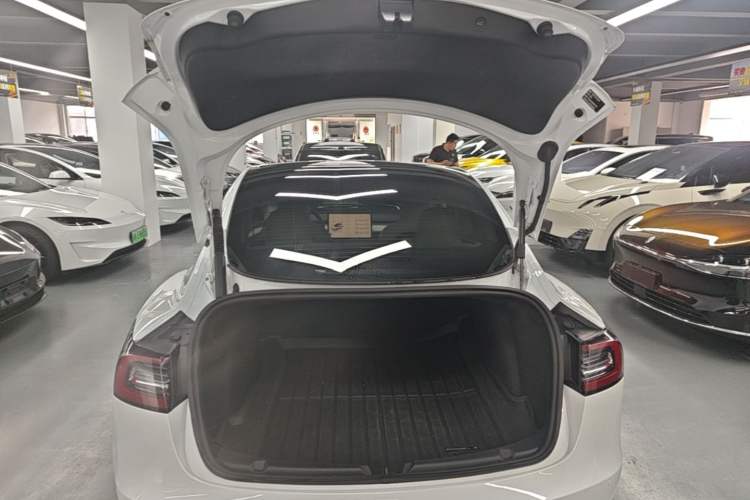 Used Tesla Model 3 2022 Performance High-Performance All-Wheel-Drive Version Trunk