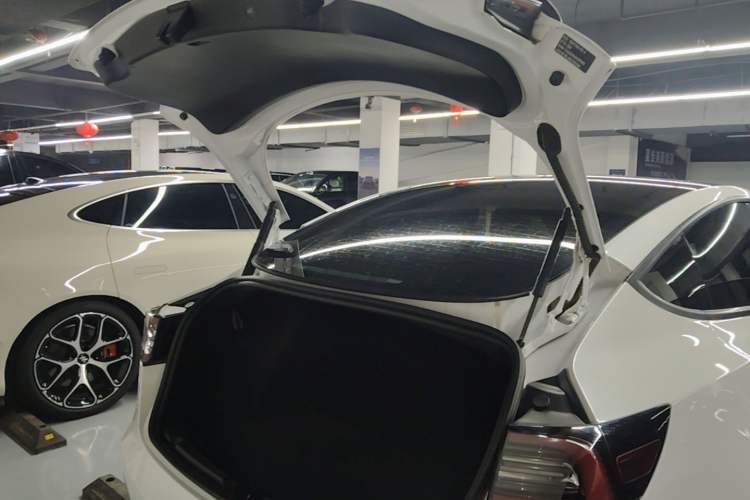 Used Tesla Model 3 2022 Performance High-Performance All-Wheel-Drive Version Trunk