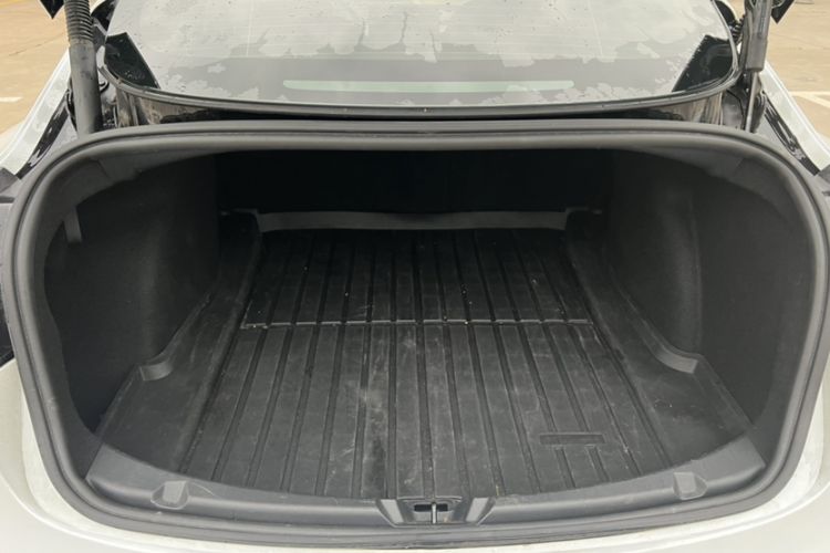 Used Tesla Model 3 2022 Rear-Wheel-Drive Version Trunk