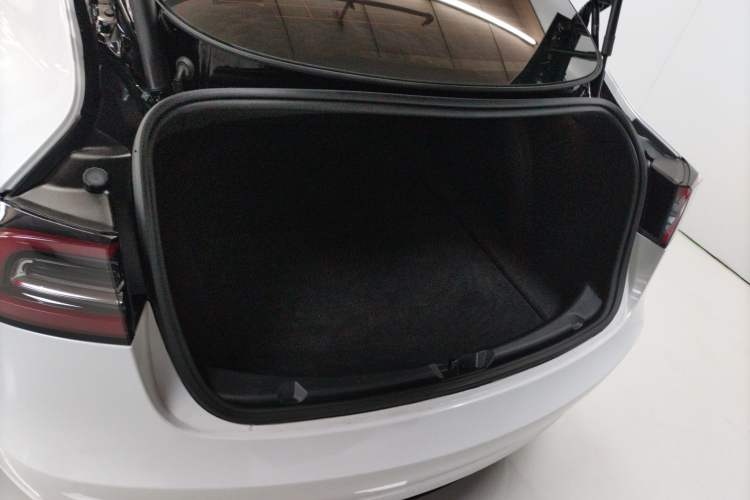 Used Tesla Model 3 2022 Rear-Wheel-Drive Version Trunk