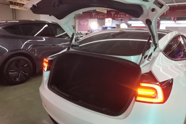 Used Tesla Model 3 2022 Rear-Wheel-Drive Version Trunk