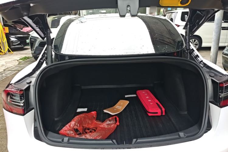 Used Tesla Model 3 2022 Rear-Wheel-Drive Version Trunk