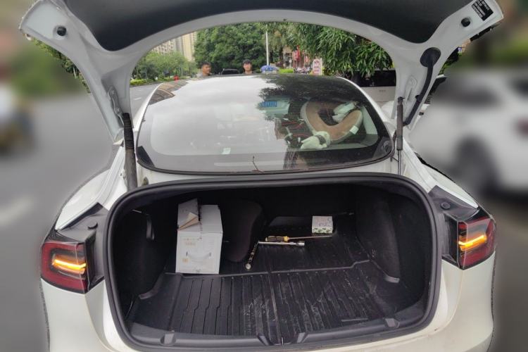 Used Tesla Model 3 2022 Rear-Wheel-Drive Version Trunk