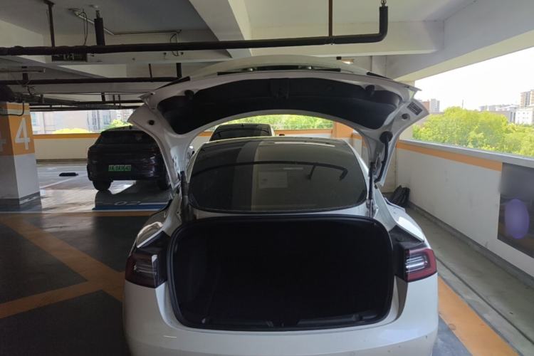 Used Tesla Model 3 2022 Rear-Wheel-Drive Version Trunk