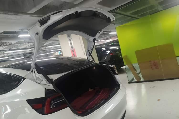 Used Tesla Model 3 2022 Rear-Wheel-Drive Version Trunk