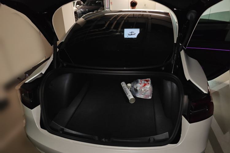 Used Tesla Model 3 2022 Rear-Wheel-Drive Version Trunk
