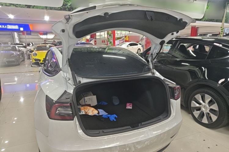 Used Tesla Model 3 2022 Rear-Wheel-Drive Version Trunk