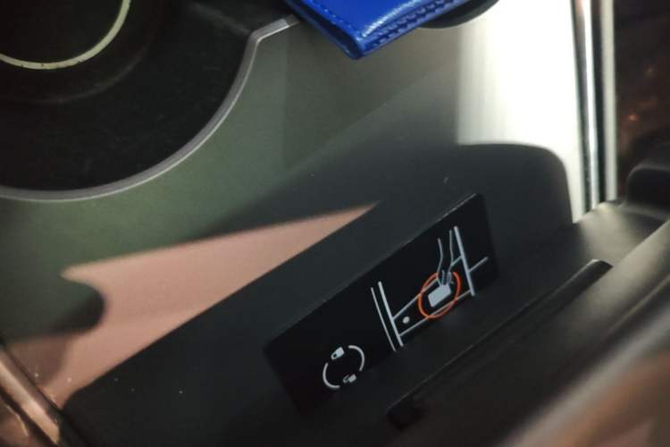 Used Tesla Model 3 2022 Rear-Wheel-Drive Version Vehicle Key