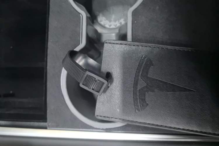 Used Tesla Model 3 2022 Performance High-Performance All-Wheel-Drive Version Vehicle Key