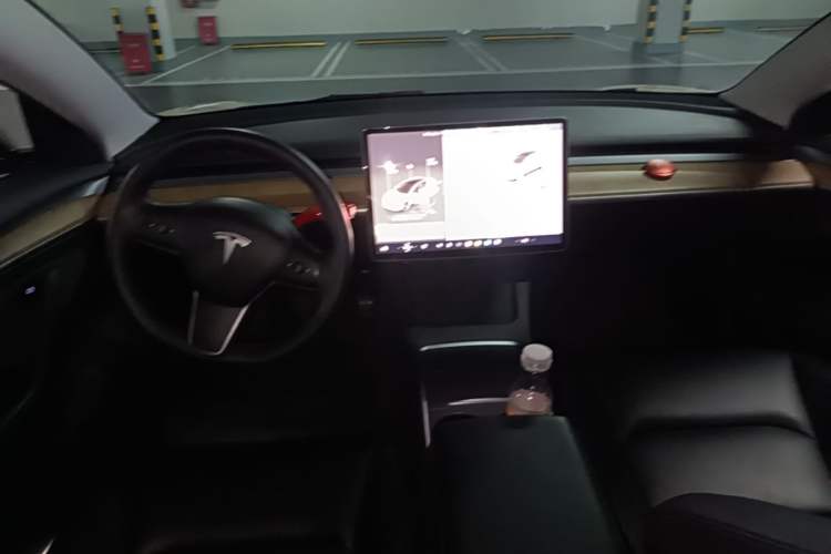 Used Tesla Model 3 2022 Rear-Wheel-Drive Version Center Console