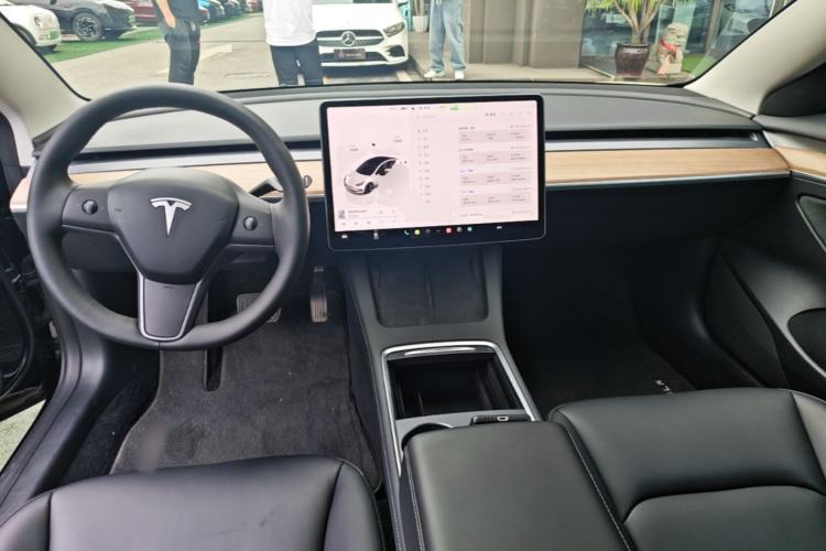 Used Tesla Model 3 2022 Rear-Wheel-Drive Version Center Console
