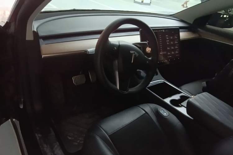 Used Tesla Model 3 2022 Rear-Wheel-Drive Version Center Console