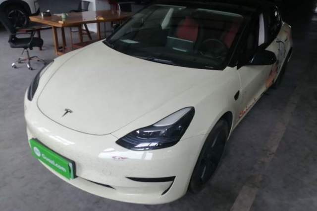 Ojetý Tesla Model 3 2022 Rear-Wheel-Drive Version