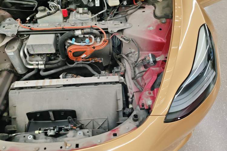 Used Tesla Model 3 2022 Rear-Wheel-Drive Version Engine Bay Left