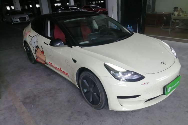 Used Tesla Model 3 2022 Rear-Wheel-Drive Version Front Right 45 Deg