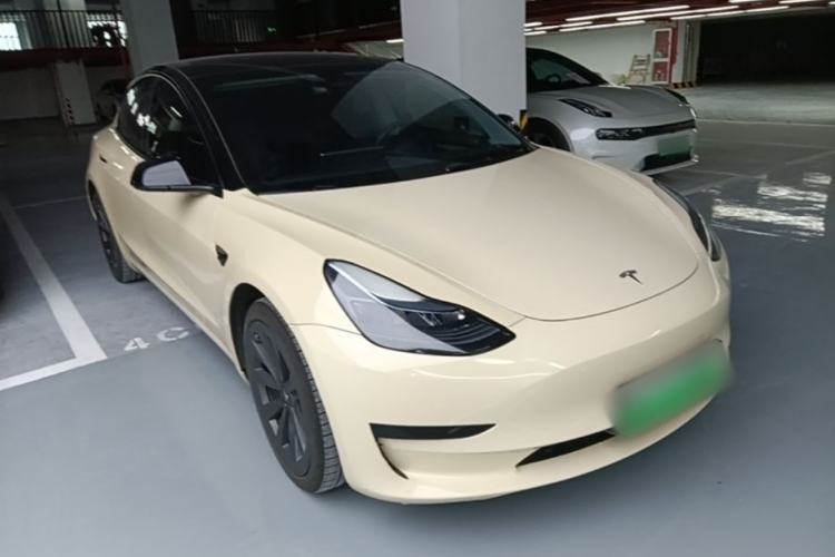 Used Tesla Model 3 2022 Rear-Wheel-Drive Version Front Right 45 Deg