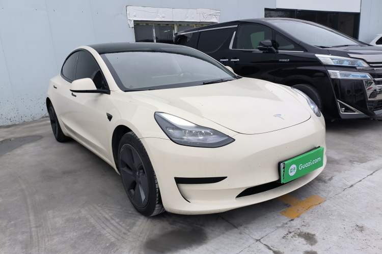 Used Tesla Model 3 2022 Rear-Wheel-Drive Version Front Right 45 Deg