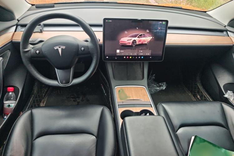 Used Tesla Model 3 2022 Rear-Wheel-Drive Version Interior 2
