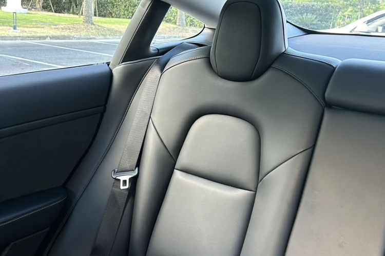 Used Tesla Model 3 2022 Rear-Wheel-Drive Version Interior 3