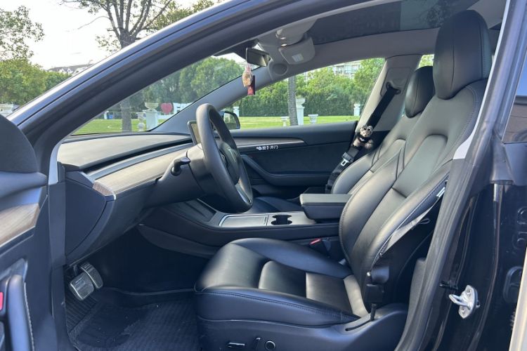 Used Tesla Model 3 2022 Rear-Wheel-Drive Version Interior 5
