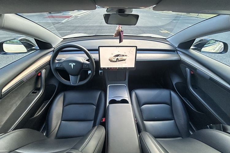 Used Tesla Model 3 2022 Rear-Wheel-Drive Version Interior 7