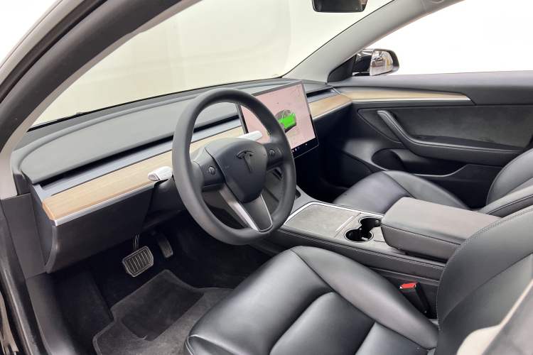 Used Tesla Model 3 2022 Rear-Wheel-Drive Version Interior 8