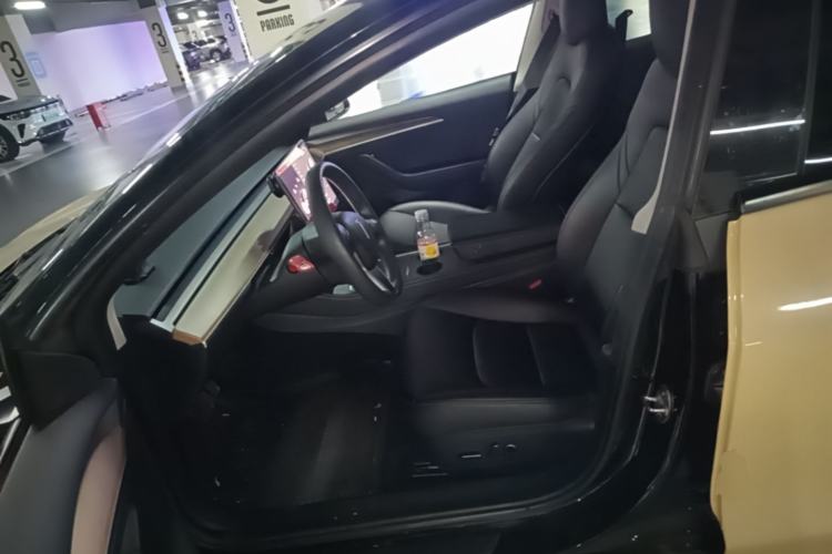 Used Tesla Model 3 2022 Rear-Wheel-Drive Version Left Front Seat