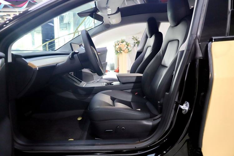Used Tesla Model 3 2022 Rear-Wheel-Drive Version Left Front Seat