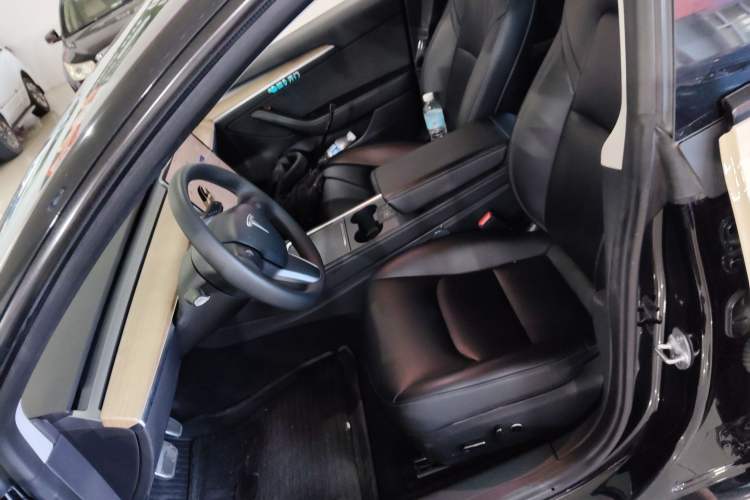Used Tesla Model 3 2022 Rear-Wheel-Drive Version Left Front Seat