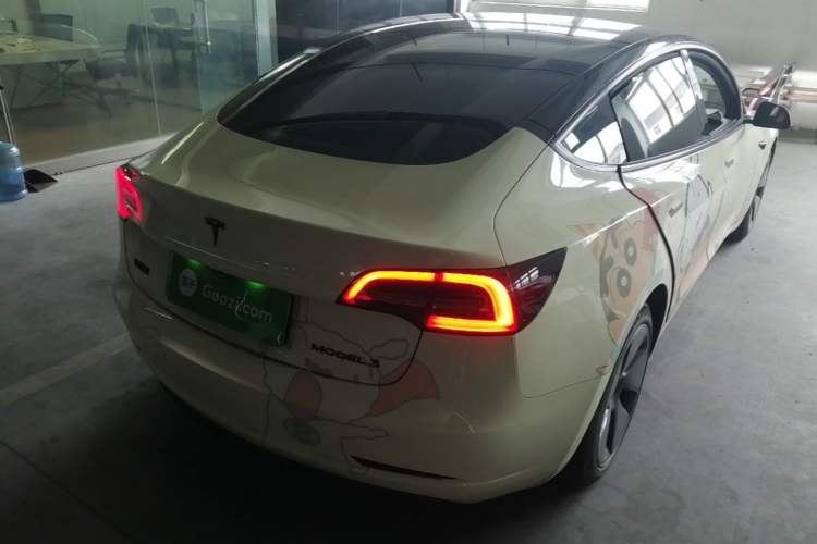 Used Tesla Model 3 2022 Rear-Wheel-Drive Version Rear Right 45 Deg