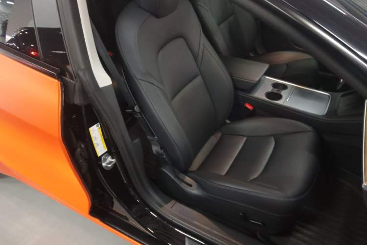 Used Tesla Model 3 2022 Rear-Wheel-Drive Version Right Front Seat