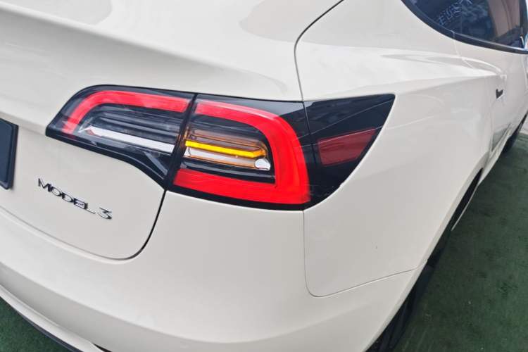 Used Tesla Model 3 2022 Rear-Wheel-Drive Version Right Rear Taillight