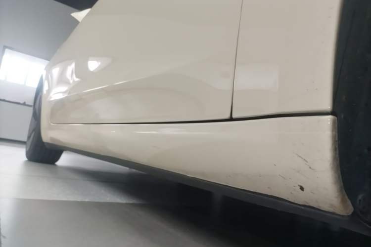 Used Tesla Model 3 2022 Rear-Wheel-Drive Version Right Side Sill