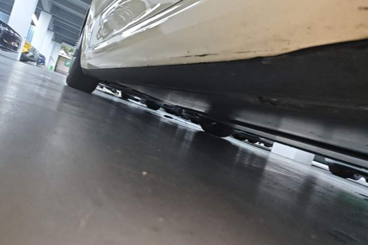 Used Tesla Model 3 2022 Rear-Wheel-Drive Version Right Side Sill