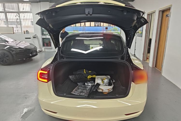 Used Tesla Model 3 2022 Rear-Wheel-Drive Version Trunk