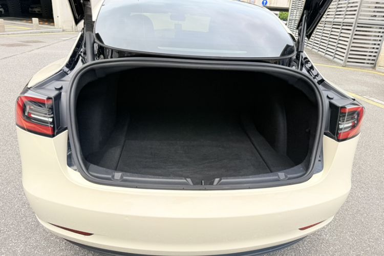 Used Tesla Model 3 2022 Rear-Wheel-Drive Version Trunk