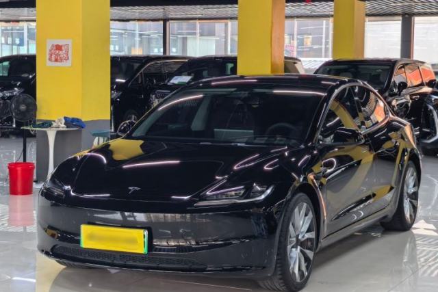Used Tesla Model 3 2023 Long-Range All-Wheel-Drive Version