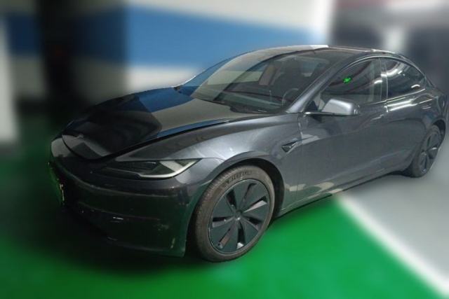 Used Tesla Model 3 2023 Long-Range All-Wheel-Drive Version