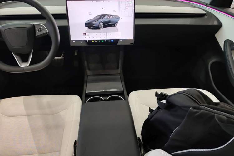 Used Tesla Model 3 2023 Rear-Wheel-Drive Version Audio And AC Panel