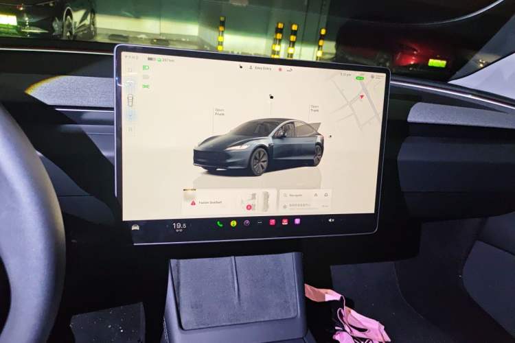 Used Tesla Model 3 2023 Rear-Wheel-Drive Version Audio And AC Panel