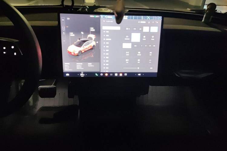 Used Tesla Model 3 2023 Rear-Wheel-Drive Version Audio And AC Panel