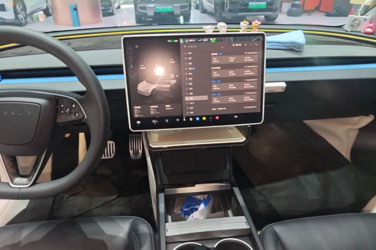 Used Tesla Model 3 2023 Rear-Wheel-Drive Version Audio And AC Panel